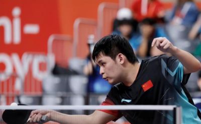 王皓露一丝笑容！林诗栋3-1户上取关键分 两度开场落后逆转超坚韧