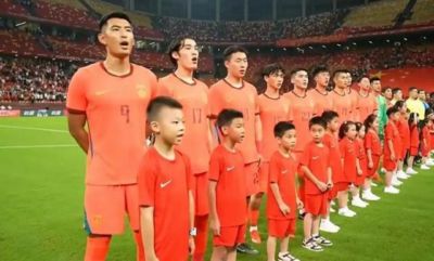 邵佳一复盘国足完胜：年轻球员表现未达预期
