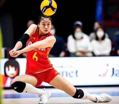 中国女排刚夺冠军，队长龚翔宇就宣布重磅决定，新去处正式揭晓