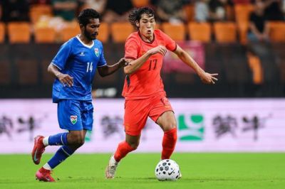 王子铭帽子戏法，国足热身赛3比0战胜马尔代夫