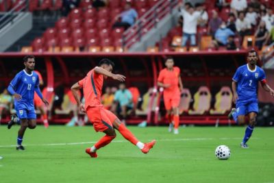 重庆国际足球邀请赛：中国男足3:0战胜马尔代夫队