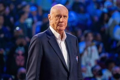 93岁名人堂巨星离世：他留下NBA史上第一个两万分