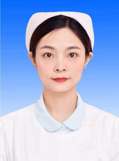 贵州茅台医院一女护士倒在工作岗位，查出脑出血去世留下8岁儿子；人社局：抢救10天不予认定工伤