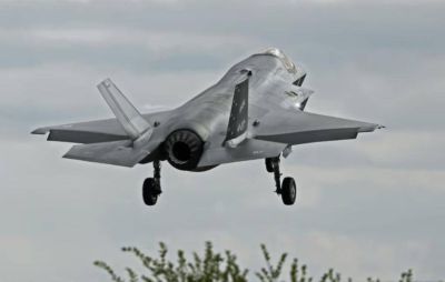 F-35与法拉利赛车谁更快？空地明星力量对决即将上演