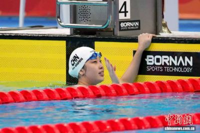 中国选手吴卿风获得亚运会女子50米自由泳冠军