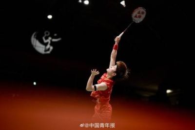 中国队一路零封对手！中国队时隔12年重夺亚运会羽毛球女团冠军