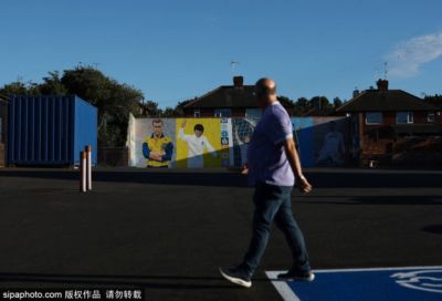 戈登：亚马尔完全处于另一个层次，我认为他是世界最佳边锋