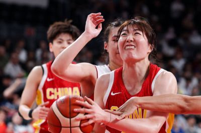 恭喜！中国女篮24岁1米88尖刀崛起：两战轰33分，宫鲁鸣亚运冲冠利器