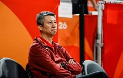 创亚运会历史最差战绩,中国男篮拿到第四名、无缘奖牌,不能简单归为“年轻交学费”,该反思了