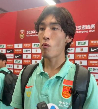 布尼亚明：首秀有点没放开，表现不好，战术还需要慢慢适应