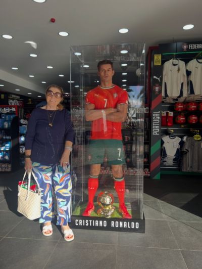 C罗母亲赛前社媒晒照：加油葡萄牙❤️💪⚽️