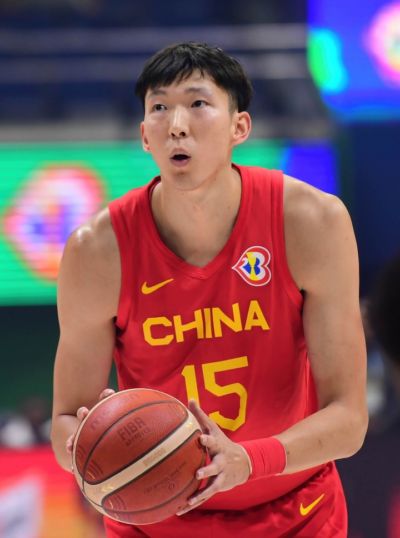 记者:周琦给郭士强打电话说我能打亚运 都要衣服尺码&后来没下文