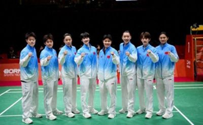 时隔12年再次夺冠！中国3-0击败日本，夺得亚运会羽毛球女团冠军