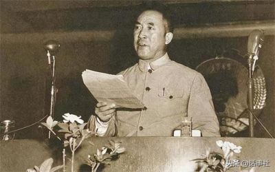 大家以为他是政治局委员，实际是候补，退居二线后可列席政治局