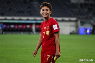 中国女足晋级四强!王霜加时救主,16战越南全胜,连刷4大纪录