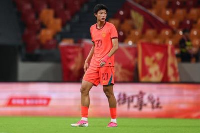 国足3比0战胜马尔代夫，17岁赵松源成国足最年轻出场球员，这一幕多罕见？赵松源登场后威胁有多大？