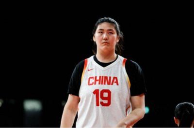 中国女篮vs蒙古前瞻：张子宇+刘禹彤PK归化中锋 剑指16连胜冲四强