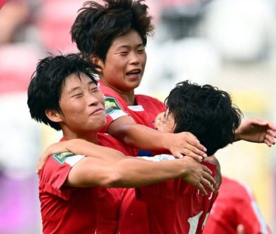 朝鲜女足U20在半决赛中以3-0战胜哥伦比亚,展现统治力,强势挺进决赛