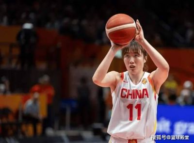 女篮半场险胜韩国！张子宇高效，罗欣棫唐子婷齐爆，王思雨稳组织