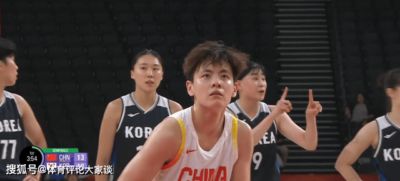 中国女篮半场领先韩国5分！亚运半决赛：罗欣棫10分，张子宇10分