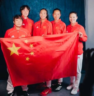 张帅独力难支中国女网告别世界杯,郑钦文称吃药坚持赛前曾想退赛
