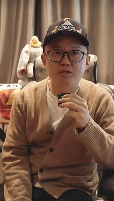 “中国足球小将”编导吕凡因交通意外去世,著名解说董路发文悼念:兄弟,一路走好!