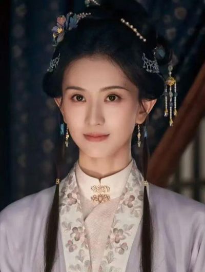 从《雪中悍刀行》  到《兰香如故》，她形象反差太大，差点认不出