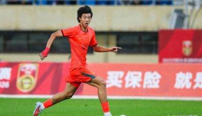 青春风暴席卷国足：3-0大胜马尔代夫，赵松源破纪录