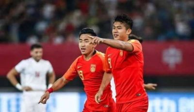 9月25日：四十中国孩子扎根荷葡低级别联赛苦练：王钰栋坦言强度差一个档次