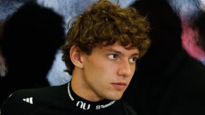 安东内利：巴库站我开得像奶奶，从第16位追至第5
