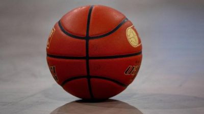 31岁怀特黑德宣布退役：从科尼岛到NBA，他写了15 OUT