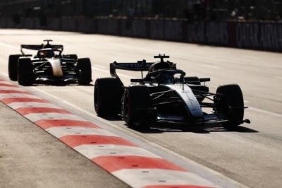 0.196秒！阿塞拜疆站只排第11，F1史上最接近的10次冲线
