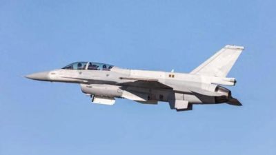 试飞非常顺利！美媒：歼-36太大了，中型F-47将重蹈F-35覆辙？