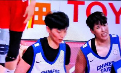 77-64！中国女篮力克中国台北夺亚运铜牌，陈明伶20+5+4+2+2太全面，三分16中4拿安慰奖
