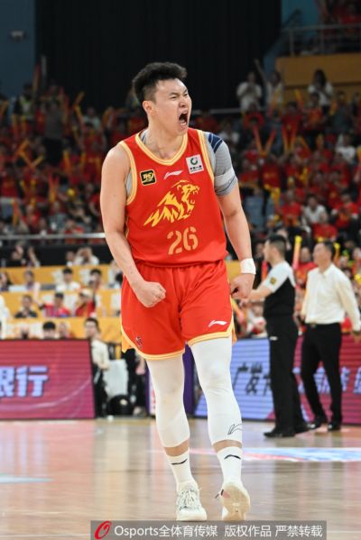 ：浙江广厦男篮已经与队内替补内线吴骁完成续约
