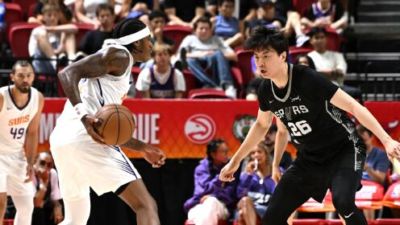 🏀夏联-马刺5人上双险胜太阳 凯利20分 李贤重9+7 库克17+6