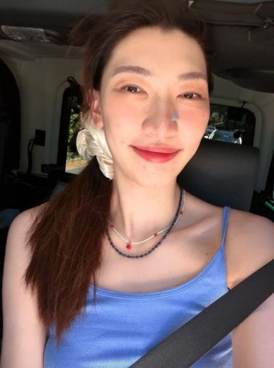 元气满满!韩旭晒个人照:细腻的你唯独没有窥见自己的珍贵
