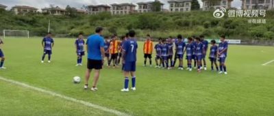 上海足协通报申思涉嫌打人：俱乐部禁止注册新球员6个月，罚款2万