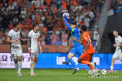 云南玉昆2-2上海海港，感谢海港远征军们与球队共同战斗