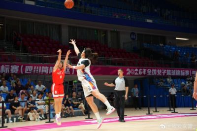 全国女篮锦标赛第2日综述：四川3连胜领跑 徐紫奇27分带队拿首胜