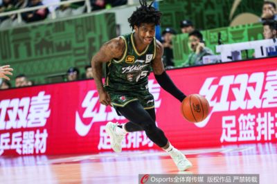 ：同曦预计提交戴维斯、利夫外援优先续约权！多队曾有意！