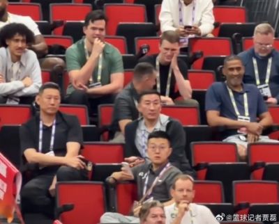 李楠与张云松现身NBA夏季联赛挑选外援 休赛期引援对北京至关重要