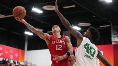 🏀夏联-老鹰轻取绿军 科比·约翰逊30分7板 塞纳克16分5板4帽