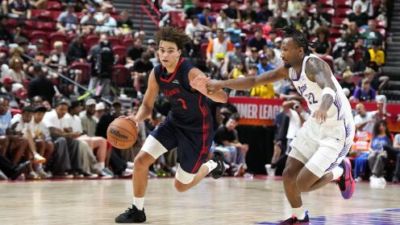 🏀夏联-快船第三节单节42分轻取爵士 瓦格勒23分 彼得森23+5