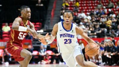 🏀夏联-骑士不敌活塞 米利克·托马斯30+7 拉尼尔25分