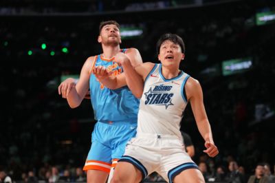 拓记：在NBA抢好篮板就能打10年以上 杨瀚森在这方面要努力加强