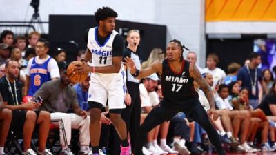 🏀夏联-魔术力克热火 基诺内斯15分 基尔斯32分 贾米尔·杨27+6