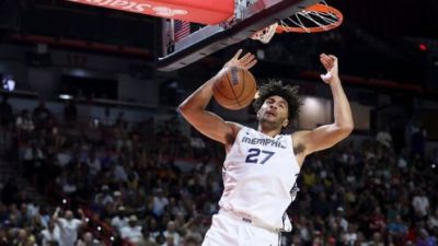 🏀夏联-灰熊1分胜公牛 布泽尔23+6+罚球锁胜局 4号秀威尔逊35+5