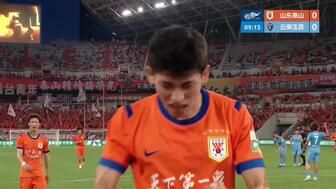 对攻大战!泰山4-3玉昆 泽卡2射2传 玉昆狂轰28脚王大雷屡次扑救