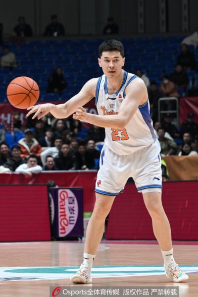 阿指导！媒体人：阿不都沙拉木新赛季将是球员兼教练员的身份